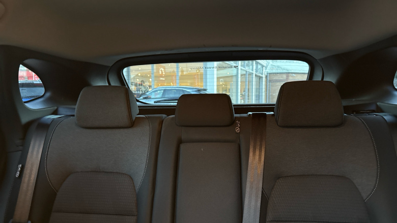 Nissan Qashqai 1.3 DiG-T MH 158 N-Connecta 5dr Petrol Hatchback